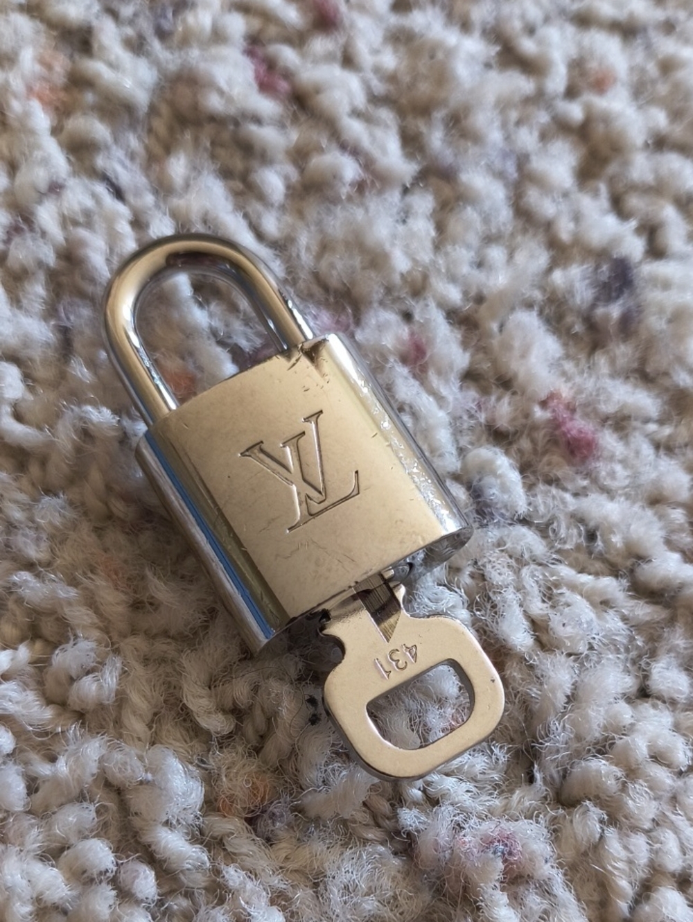 Louis Vuitton Palladium Silver #431 400 Series Lock
